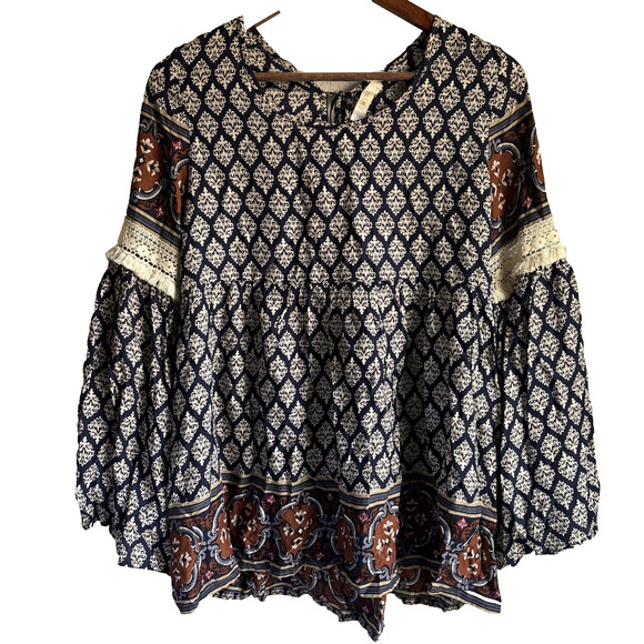 entro Dresses & Skirts - Entro Lace Boho Navy Ivory PInk Bell Sleeve‎ Blouse Top Medium